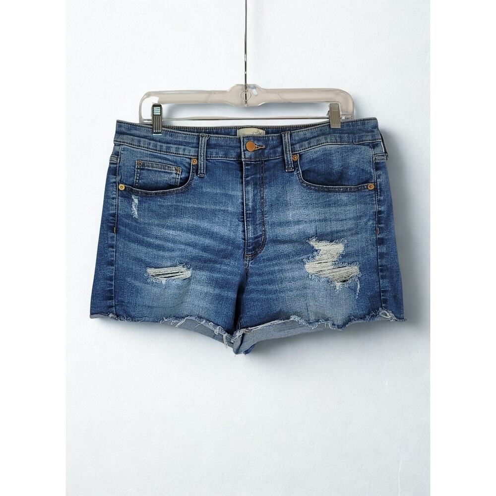 Universal Thread High Rise Midi Distressed Denim Jeans Shorts Women's 14/32